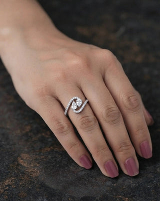 Solitare Engagement AD Ring - Sreshta