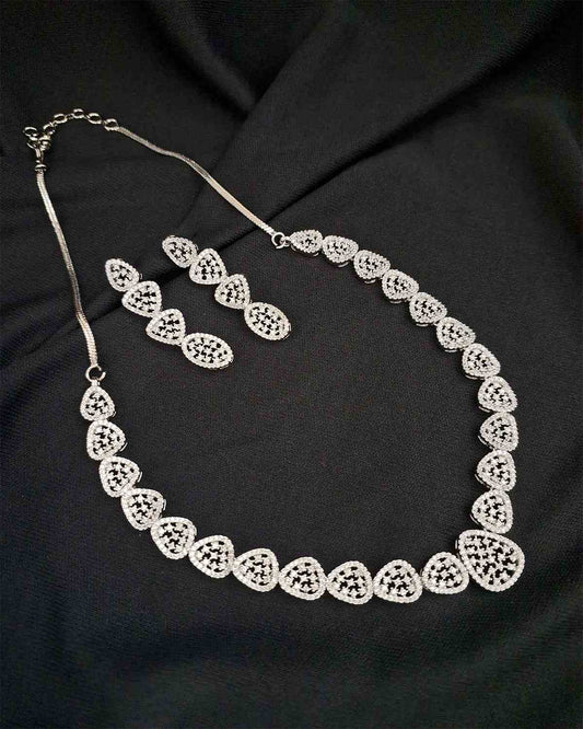 Anam Dazzling Necklace Set