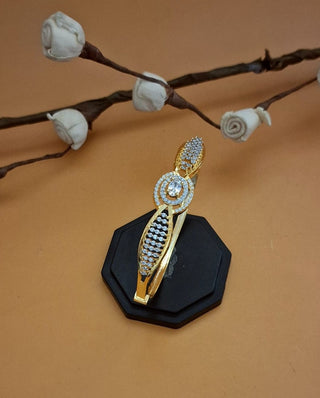 Abaya Massive CZ Bracelet - AD Necklace Set | Necklace Close-Up | Buy Online India | Zevarly