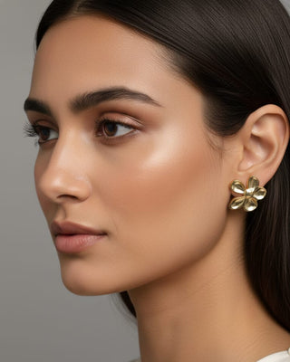 Amrita Lustrous Studs - AD Earrings | Earring Pair Close-Up | Buy Online India | Zevarly