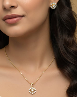 Amyra Rustic Pendant Set - AD Pendant Set | Model Wearing View | Buy Online India | Zevarly