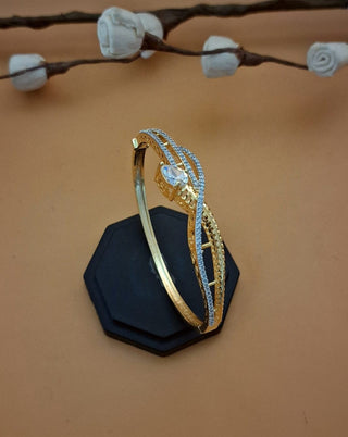 Eva Fancy Enticing Bracelet - AD Bracelet | Bracelet Close-Up | Buy Online India | Zevarly