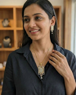 Gleam Ginni Coin Pendant Set - Garvita