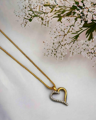 Laxmi Locket With Chain - AD Pendant Set | Side Angle View | Buy Online India | Zevarly