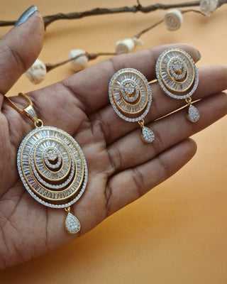 Liraya Timeless Beauty Pendant Set - AD Pendant Set | Pendant Close-Up | Buy Online India | Zevarly
