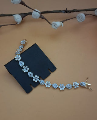 Lucy Flexible Diverse AD Bracelet - AD Bracelet | Bracelet Close-Up | Buy Online India | Zevarly