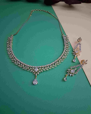 Necklace Set designed by Zevarly Side-View