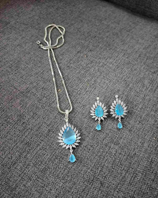 Zevarly Preity Shape Pendant Set with Chain -Romi