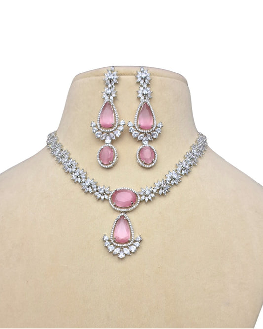 Aaria Luminous Necklace Set