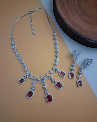 Radiant Jaimala Bridal Necklace Set with intricate detailing and sparkling gemstones, perfect for weddings Close up View