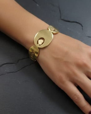 Ruvisha Smart-Fit Demi Fine Bracelet - AD Bracelet | Bracelet Close-Up | Buy Online India | Zevarly