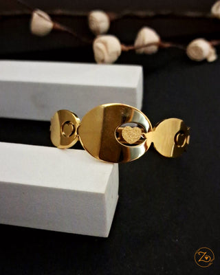 Ruvisha Smart-Fit Demi Fine Bracelet - AD Bracelet | Clasp Detail View | Buy Online India | Zevarly