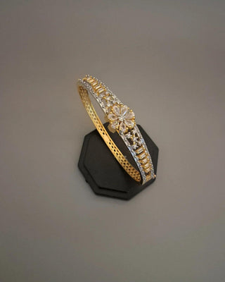 Sadhna Floral Openable AD Bracelet - AD Bracelet | Bracelet Close-Up | Buy Online India | Zevarly
