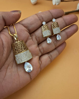 Talli Light Pendant Set - AD Pendant Set | Pendant Close-Up | Buy Online India | Zevarly