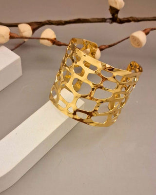 Tanmaya Gleam Bracelet - AD Earrings | Main Product View | Buy Online India | Zevarly
