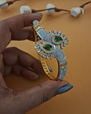 Tanu Wide Openable AD Bracelet - AD Bracelet | Bracelet Close-Up | Buy Online India | Zevarly