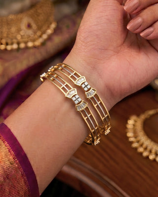 Zevarly Tanvi AD Kada