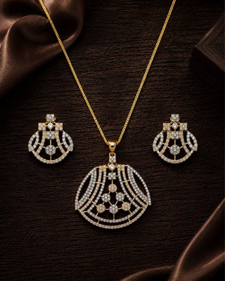 Zevarly NIshima Crystal Embellishments Pendant Set