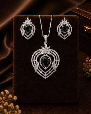 Zevarly Kareena Heart Stem Pendant Set