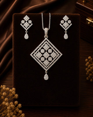 Zevarly Madhvi Rarity Pendant Set