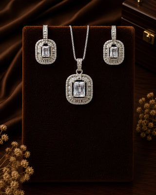 Zevarly Noor Pendant Set