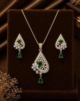 Green Atypical Indiana Bloom Pendant Set - Smita