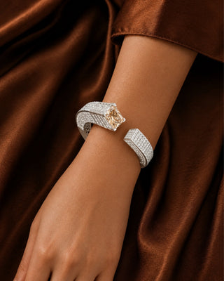 Unique Stylish Universal Size AD Bracelet - Maera
