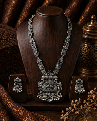 Puja Iconic Oxidized Necklace Set - Kaali