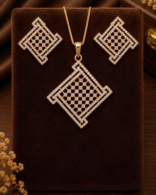 Zevarly Nayra Pendant Set