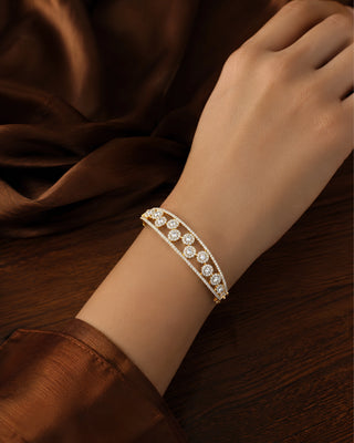 Radiant Circle AD Bracelet - Subhi