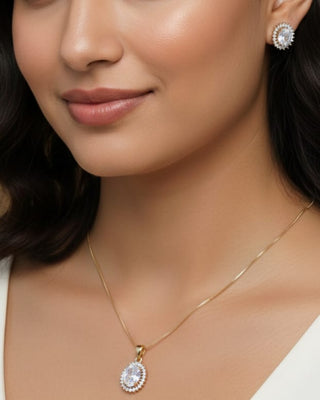 Zevarly Laira Pleasant Pendant Set