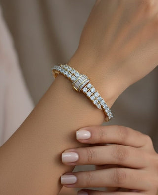 Zevarly Krisha Desirable AD Openable Bracelet