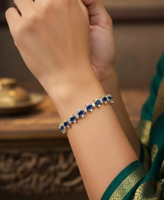 Zevarly Emily Blue Vast Openable AD Bracelet