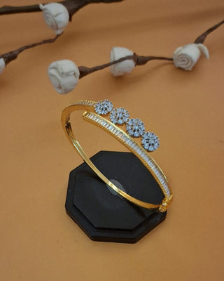 Zevarly Kasish Easy Openable AD Bracelet