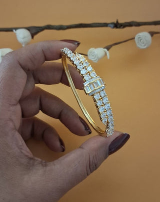 Zevarly Krisha Desirable AD Openable Bracelet