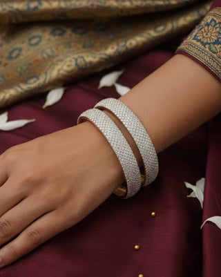 Zevarly Anshika Broad AD Bangles Set