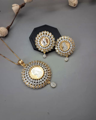 Zevarly Divisha Radiant Pendant Set