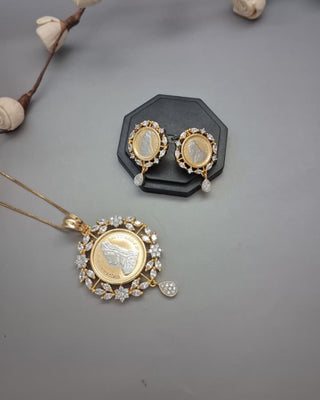 Zevarly Hritika Sparkline Pendant Set