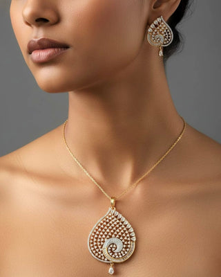 Zevarly Aabha Radiant Pendant Set