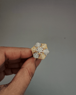 Zevarly Brilliant Star Cut Stone Ring