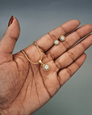 Zevarly Delicate Daisy Pendant Set