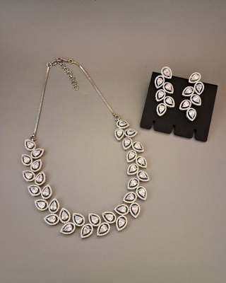 Zevarly Floral AD Necklace Set