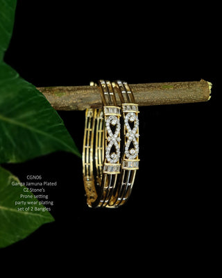Zevarly Indrati Floral Bangles