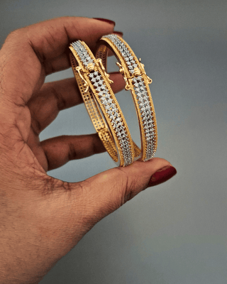 Zevarly Naivedhi Openable Cuff Ad Bangles