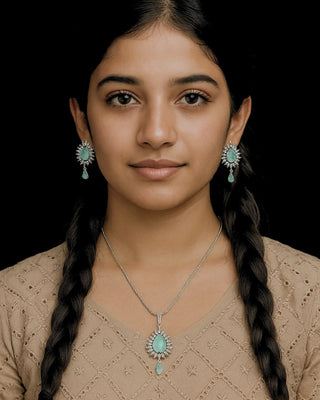 Zevarly Preity Shape Pendant Set with Chain -Romi
