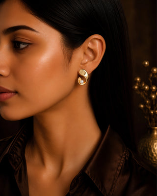 Geometrical Calligraphy Coma Demi Fine Studs - Rinki - Zevarly (image 3)